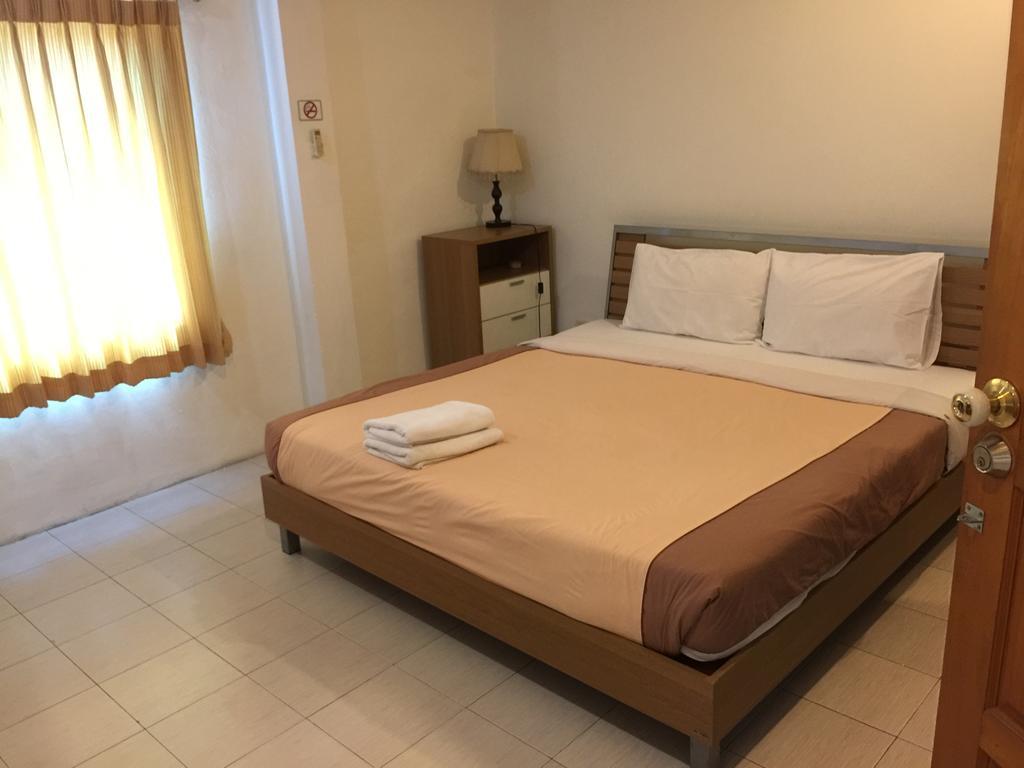 Piccolo Restaurant And Guest House Паттайя Экстерьер фото